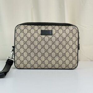Gucci GG Logo Supreme Large Clutch Classic Beige & Black Handbag